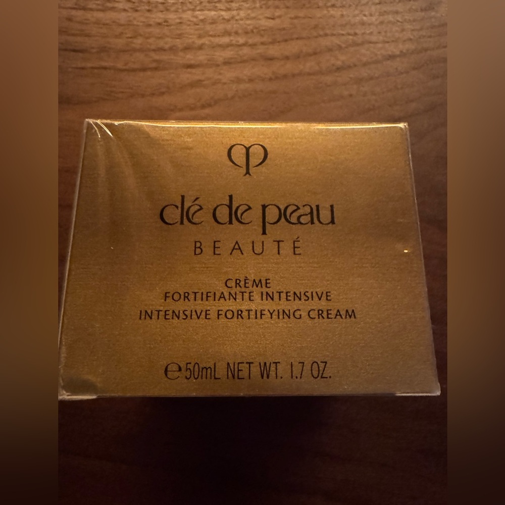 New Cle De Peau Beaute Intensive Fortifying Cream - sealed- plus full size gift - Picture 3 of 9